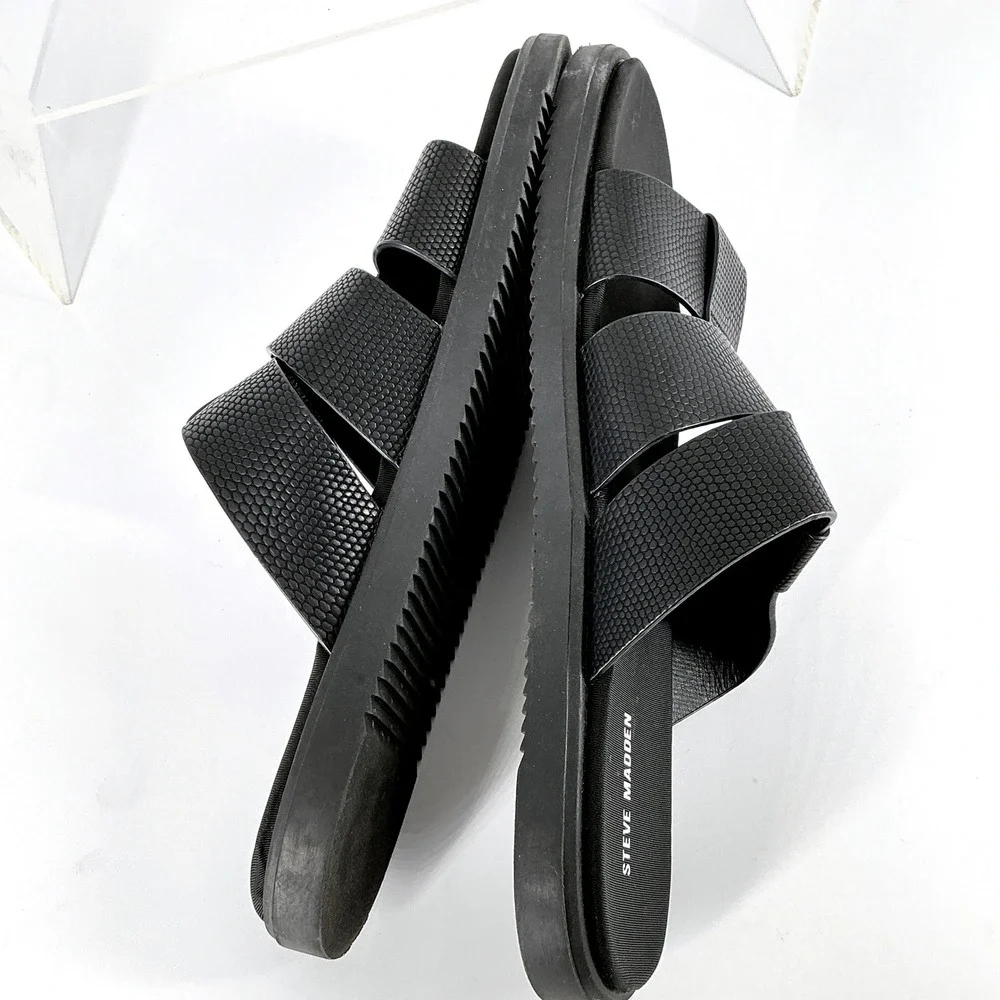 Steve‎ Madden Mens Size 9 Shoal Black Textured Triple Strap Slides Sandals